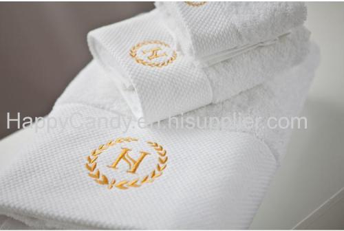 Wholesale 100% Cotton Bath Towel 500g White Hotel Bathroom Towel with Cheap Price 140cm*70cm