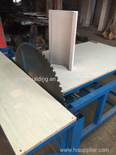 Trimming machine for EPS cornice with high efficiency