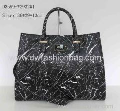 Fashion zipper handbag Black PU shoulder bag Beautiful lines