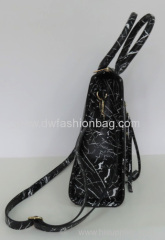 Fashion zipper handbag Black PU shoulder bag Beautiful lines