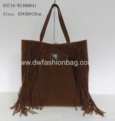 Fashion magnetic clasp handbag Brown tassel tote bag