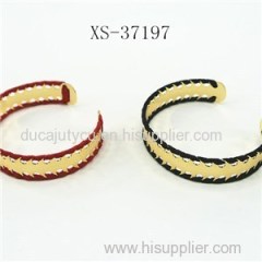 US And Europe Most Fashion Alloy Bangles With Thread And Logo
