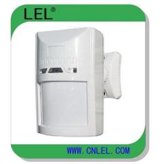 Curtain usage narrow beam PIR motion detector