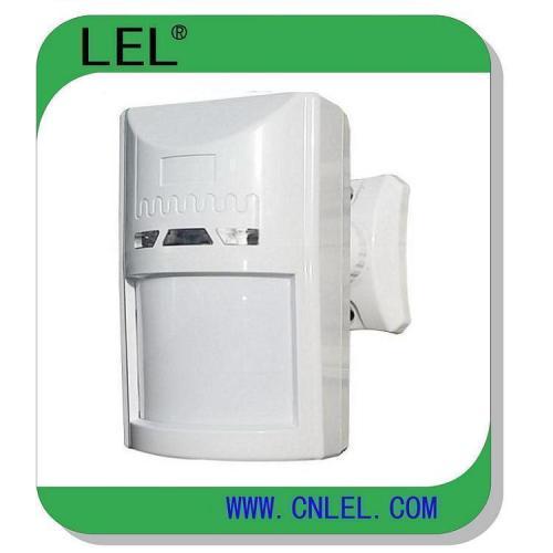 Curtain usage narrow beam PIR motion detector