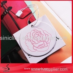 Sinicline fashion custom quality rose logo embossed hang tag for clothing