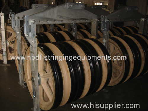 Six bundled Conductor Stringing Pulleys With Seven wheels central steel sheave