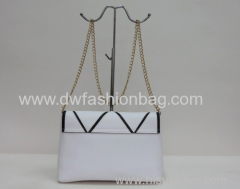 Clamshell PU handbag for lady