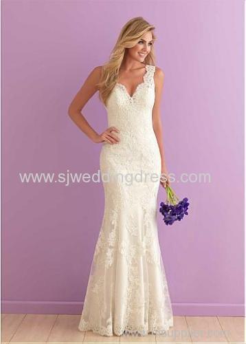 Tulle V-neck Neckline Sheath Wedding Dresses with Lace Appliques