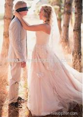 Marvelous Tulle Strapless Neckline A-line Wedding Dresses With Beaded Lace Appliques