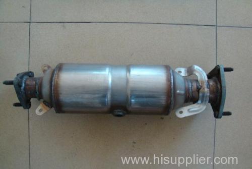 Three way catalytic converter for universal vehicles