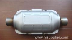 Three way catalytic converter for universal vehicles