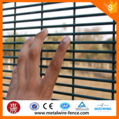 Galvanized or pvc coated 358 security fence prison mesh
