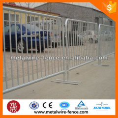 Safety crowd control barrier fence used for construction site