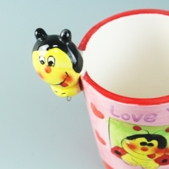 3d bee pattern ceramic Hand Painting Mugs for Valentines Gift