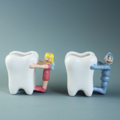 Tooth shaped ceramic Porcelain mug with 3d girl and boy handle