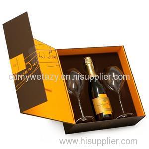 Square Packaging For Red Wine With Recycled Grey Board Top Sheet Liner Sheet 4 Colors Embossing Uv Ink
