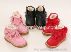 Beautifull Kids Boots with tassels