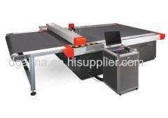 CNC CUTTING MACHINE WITH CONVEYOR