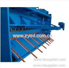 Hydraulic guillotion shearing machine