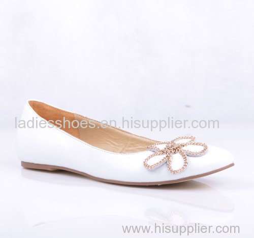 white color patent leather pull on women flat fashion shoe with flower