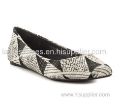 basic style black and white color fashion pull on ladies dress shoes