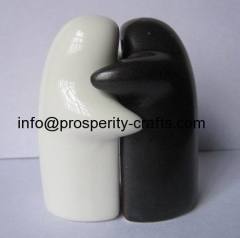Porcelain Glazed Salt & Pepper Shaker
