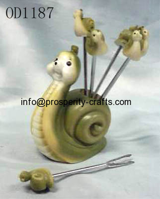 Polyresin Fork with Fruit / Animal holder