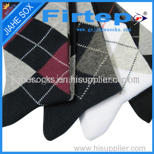 Wholesale OEM Service Customized Men Argyle Patterned Socks