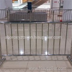 Barrier With Welded Foot