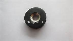 Strong holding power neodymium round base rubber coated Magnetic Base
