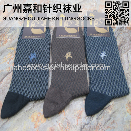 Popular Dark Color Wholesale Mid Calf Cotton Men Socks