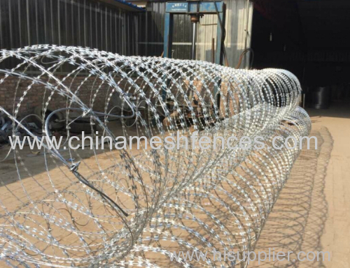 BTO-22 razor barbed wire hot-dipped galvanized razor wire razor barbed wire fence