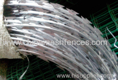 BTO-22 Hot-Dipped Galvanized razor Barbed Wire For Fence