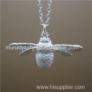Golden Bee Vintage Silver Pendants Necklace Jewelry SSN008