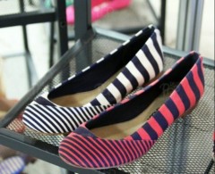 Striped flat women shoes