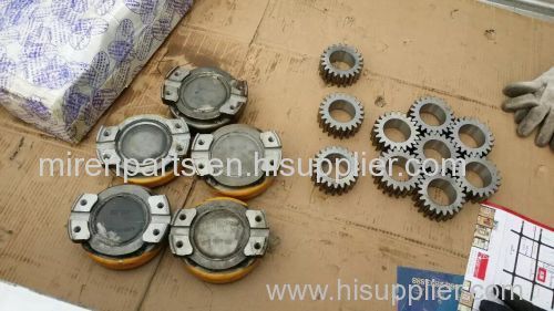 komastu  oil seal   bulldozer D65E-12  idler cushion parts pack 150-30-13442   in stock