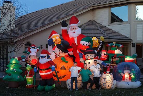 Choose some inflatable decoration for this Christmas