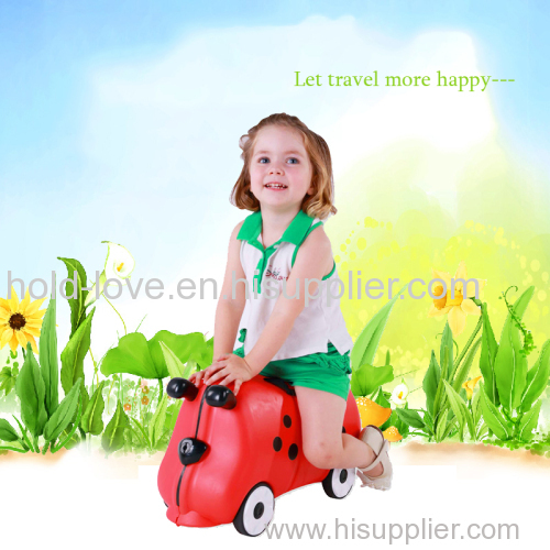 Portable sliding travel case for baby