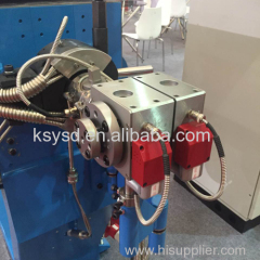 Plastic wire/cable coating insualtion layer extrusion crosshead
