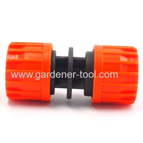 Plastic 1/2  and 5/8  Garden Hose Pipe Mender