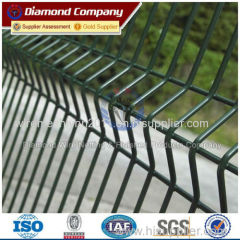 PVC Coating Triangle Welded Wire Mesh Fence