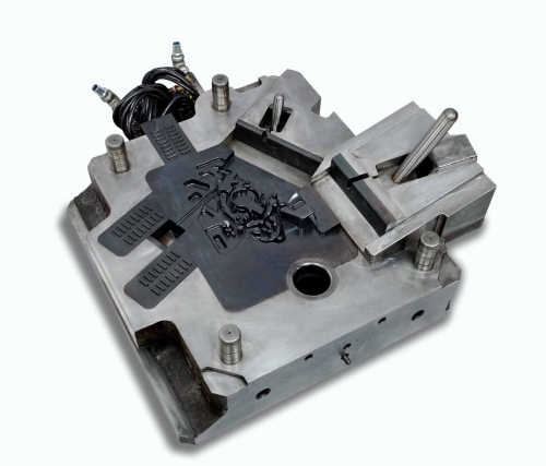 Die cast tooling for aluminum material