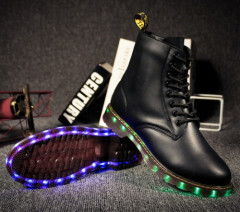 New Arrival Men Martin Boots with LED