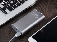 8000mah Qualcomm Quick Charge 3.0 Output Portable Charger External Battery Pack mobile Power Bank