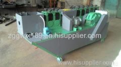 Hyperbolic steel tube straightening machine