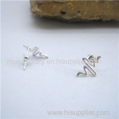 Classic Wave Silver Stud Earrings SSE058