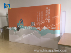 Magnetic pop up banner stand