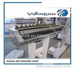 PVC sheet extrusion die