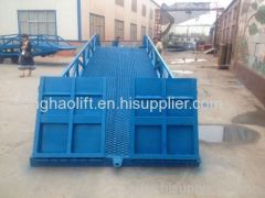 mobile hydraulic boarding bridge