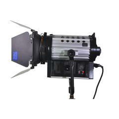 Electric focusing system with V mount battery 200w Led light For TV Studio/Led Fresnel Studio Spotlight